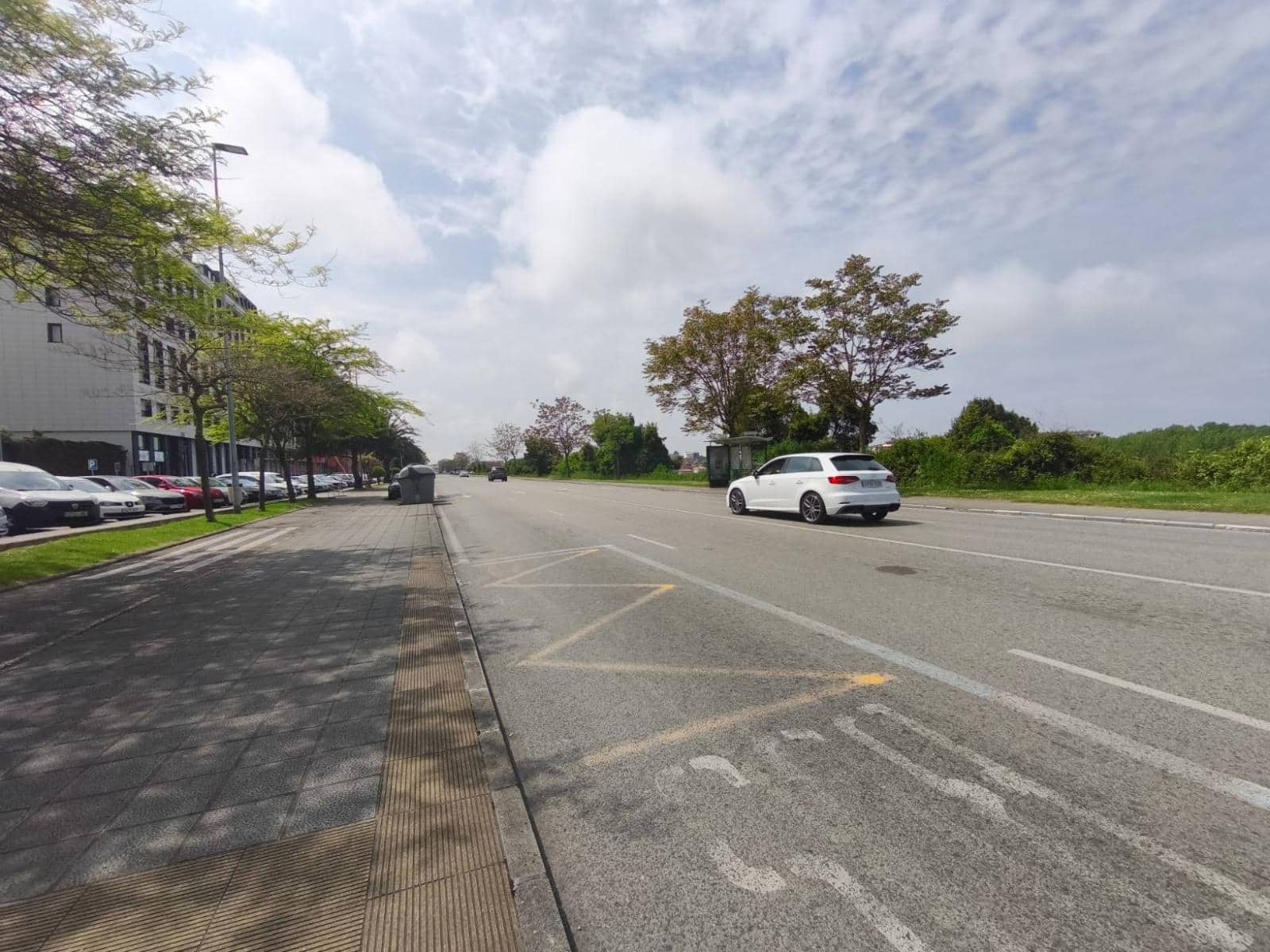 Commercieel te koop in Santander - € 45.000 (Ref: 9807960)
