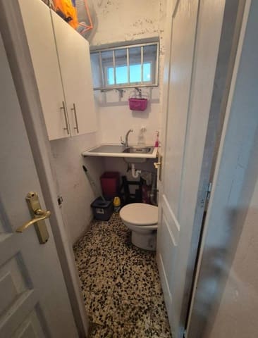 Commercial for sale in Santander - € 45,000 (Ref: 9807960)