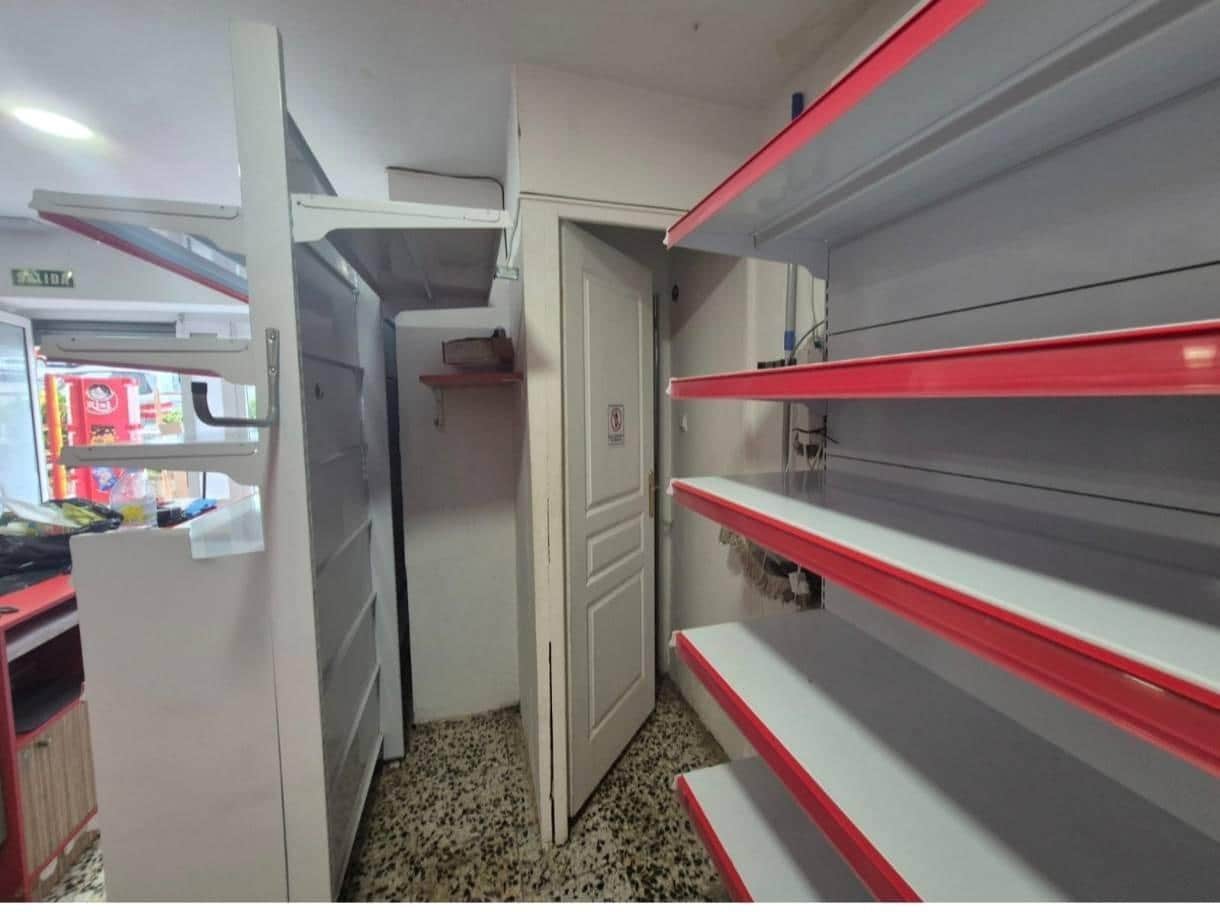 Commercial for sale in Santander - € 45,000 (Ref: 9807960)