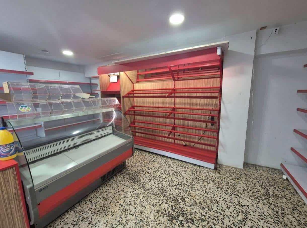 Commercial for sale in Santander - € 45,000 (Ref: 9807960)