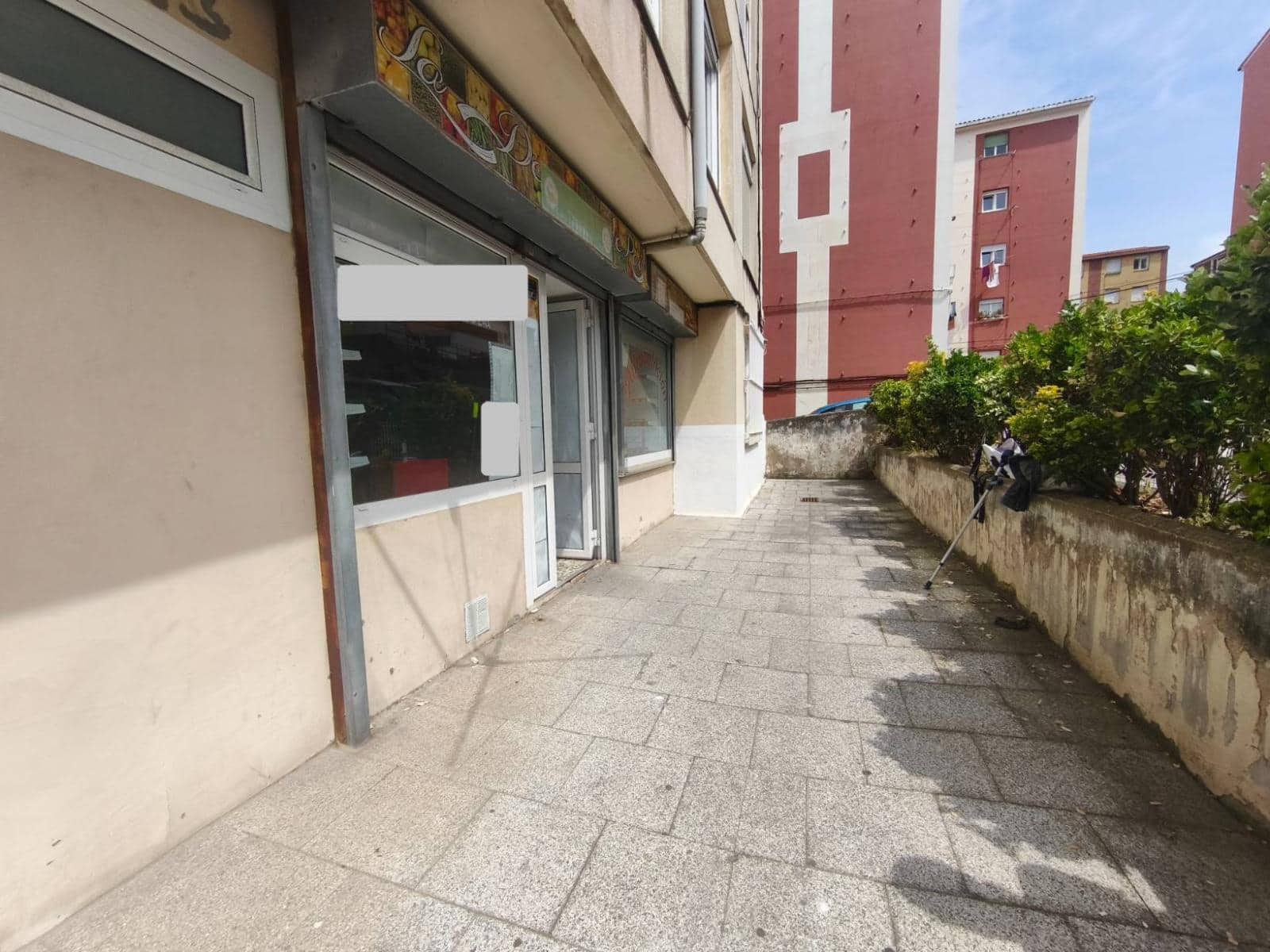 Commercial for sale in Santander - € 45,000 (Ref: 9807960)