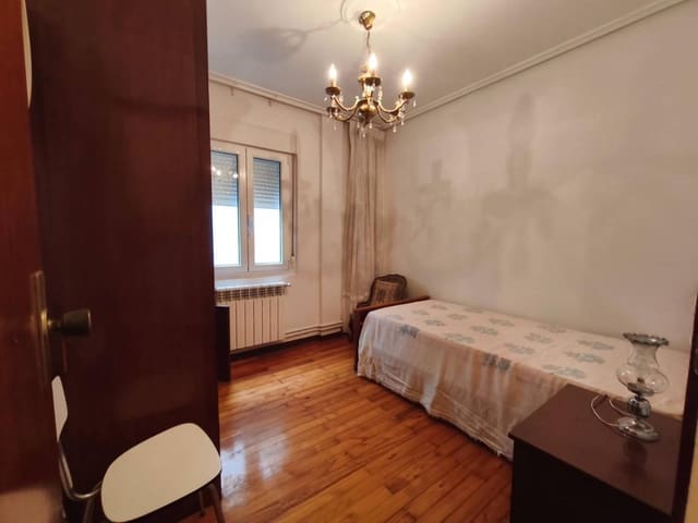 Piso de 3 habitaciones en Santander en venta - 175.000 € (Ref: 9817932)