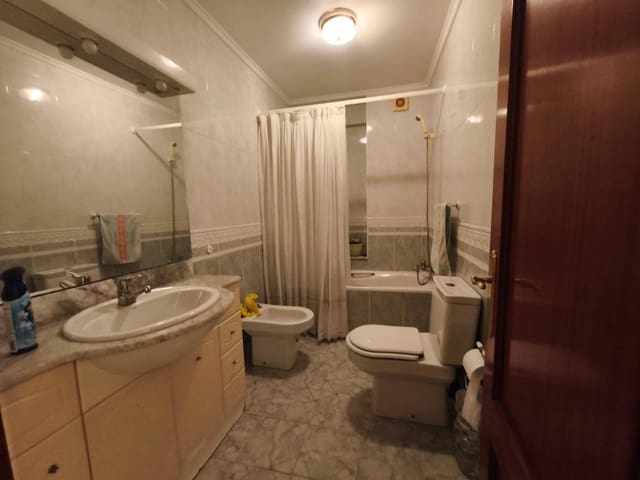 Piso de 3 habitaciones en Santander en venta - 175.000 € (Ref: 9817932)