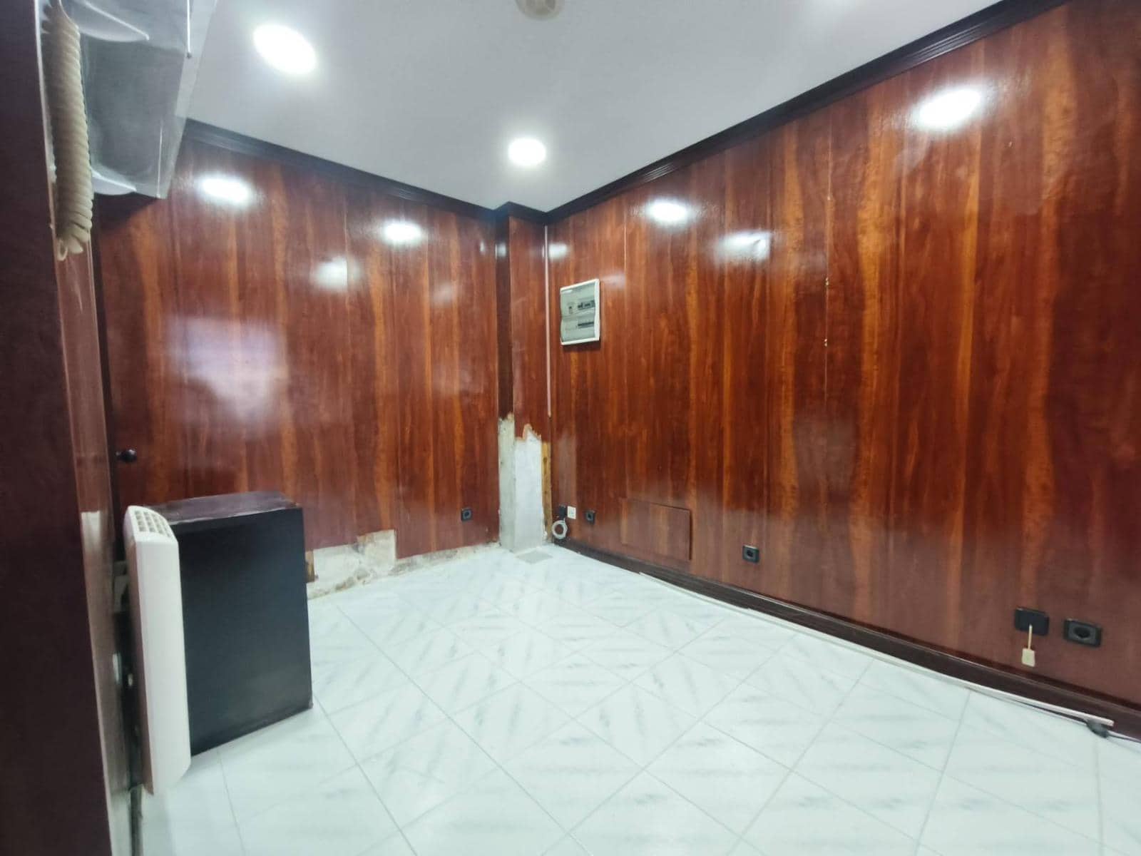 Commercial for rent in Santander - € 550 (Ref: 9822462)