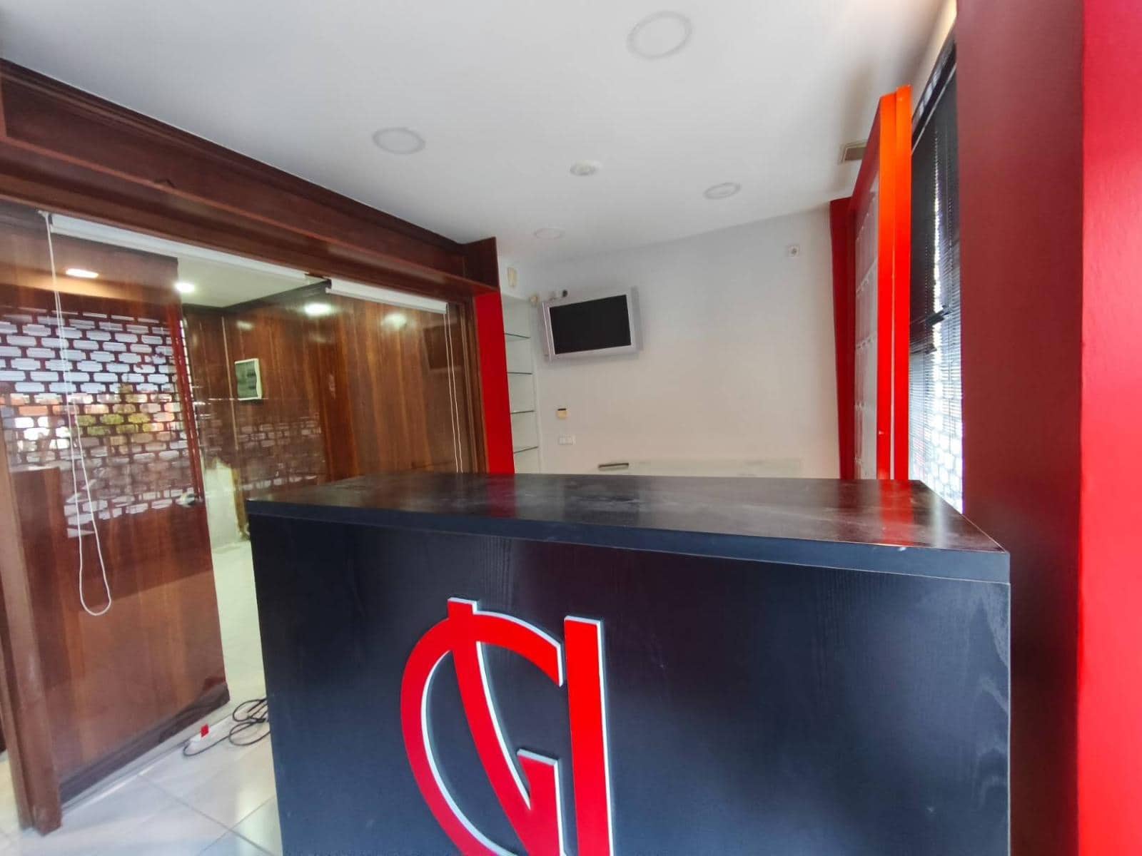 Commercial for rent in Santander - € 550 (Ref: 9822462)