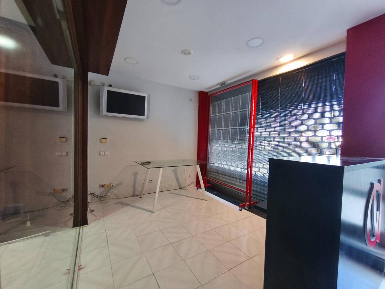 Commercial for rent in Santander - € 550 (Ref: 9822462)