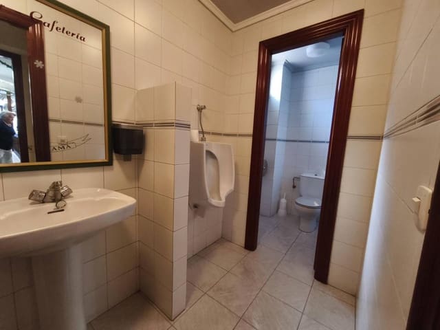 Erhverv til salg i Santander - € 318.000 (Ref: 9833522)