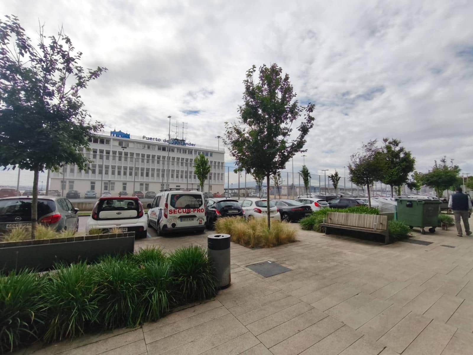 Gewerbe zu verkaufen in Santander - 318.000 € (Ref: 9833522)