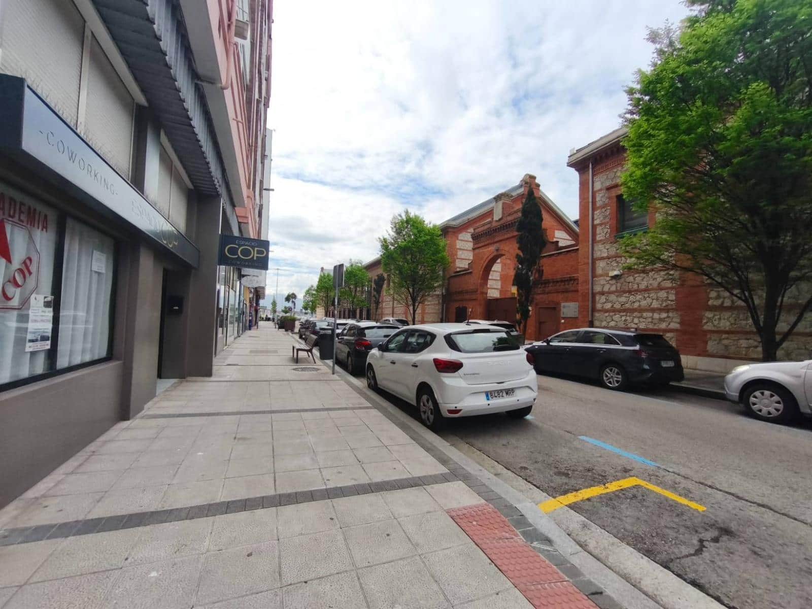 Gewerbe zu verkaufen in Santander - 318.000 € (Ref: 9833522)