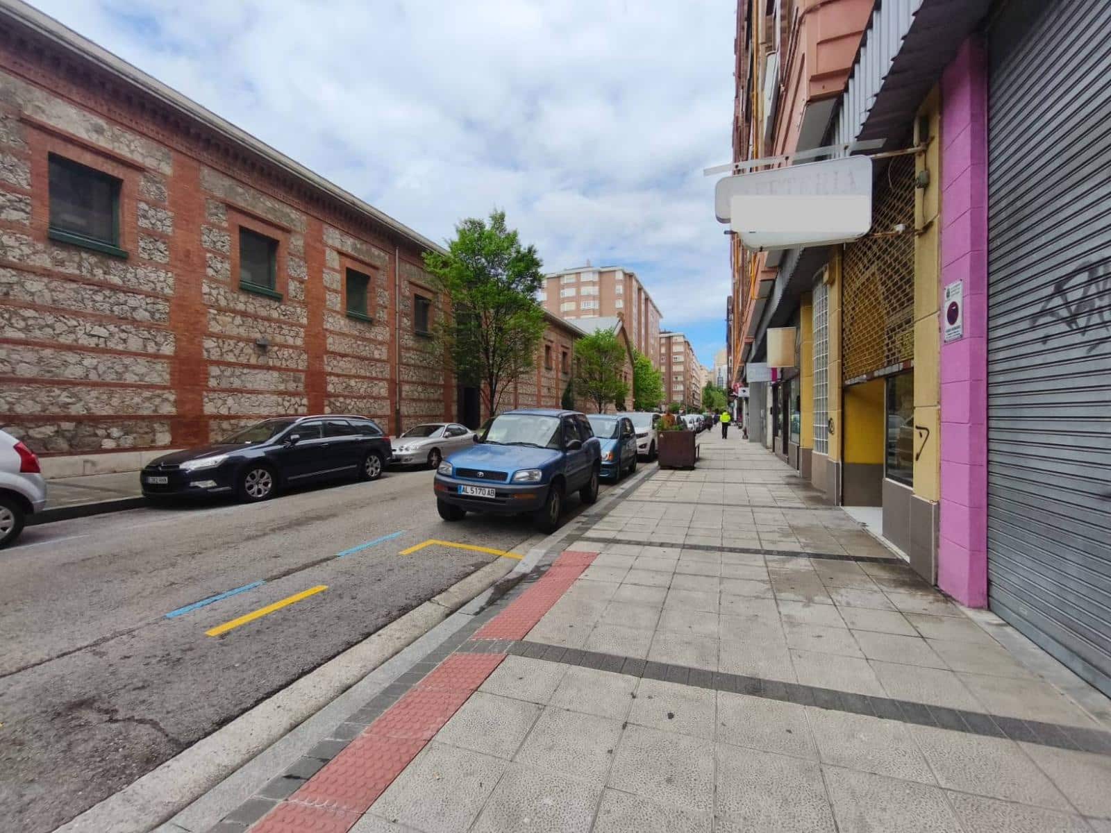 Gewerbe zu verkaufen in Santander - 318.000 € (Ref: 9833522)