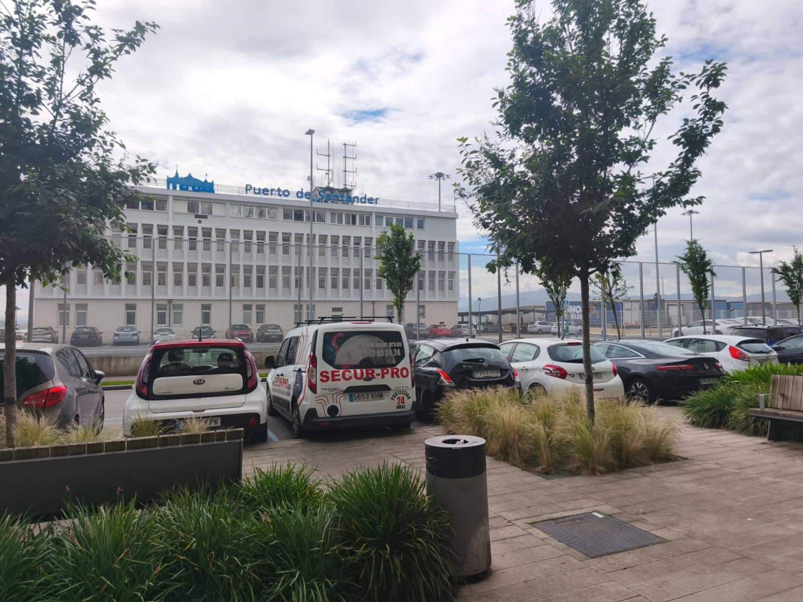 Gewerbe zu verkaufen in Santander - 318.000 € (Ref: 9833522)
