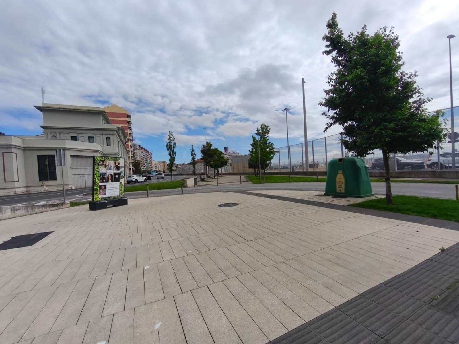 Gewerbe zu verkaufen in Santander - 318.000 € (Ref: 9833522)