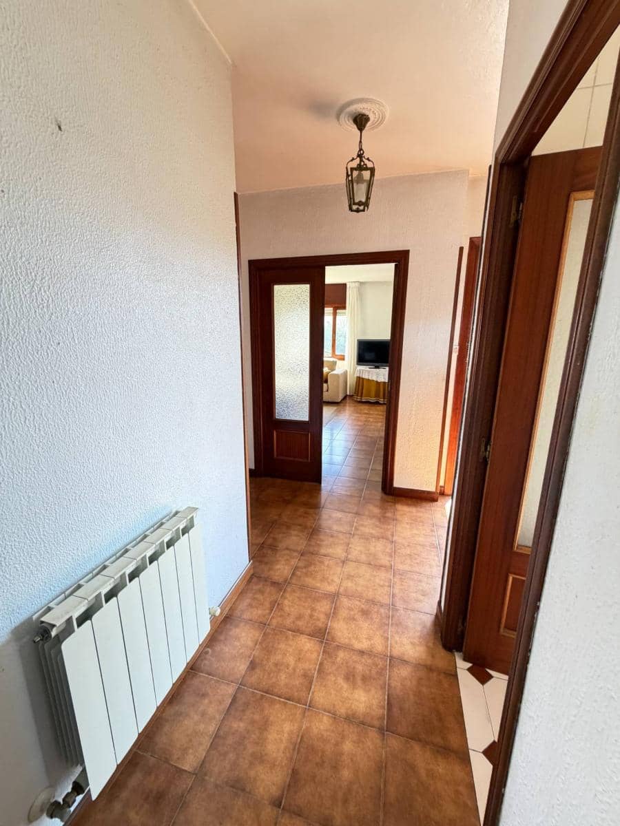 8 bedroom Semi-detached Villa for sale in Galizano - € 800,001 (Ref: 9868450)