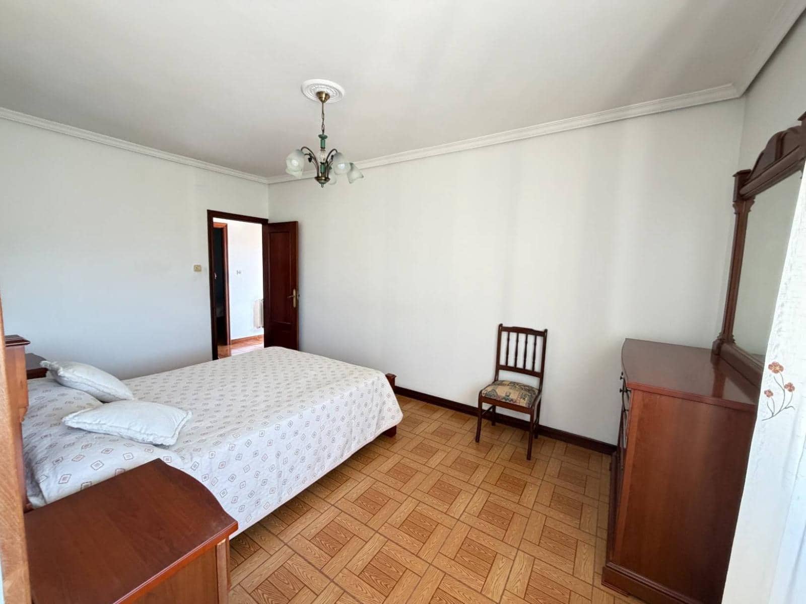 8 bedroom Semi-detached Villa for sale in Galizano - € 800,001 (Ref: 9868450)