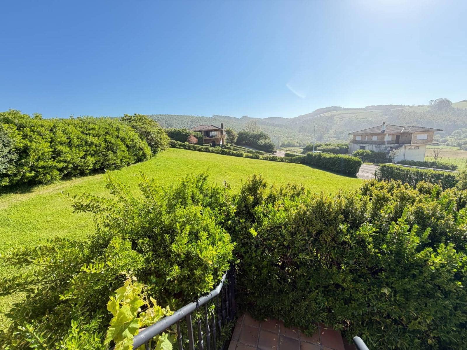 8 bedroom Semi-detached Villa for sale in Galizano - € 800,001 (Ref: 9868450)