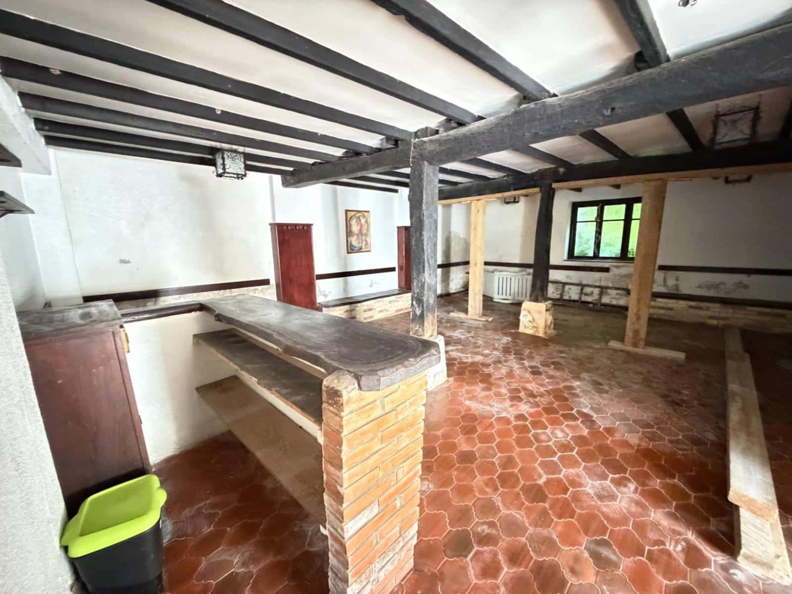 8 bedroom Semi-detached Villa for sale in Galizano - € 800,001 (Ref: 9868450)