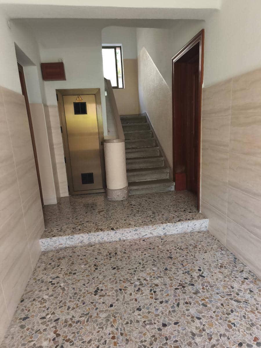 2 bedroom Flat for sale in Santander - € 289,000 (Ref: 9876438)