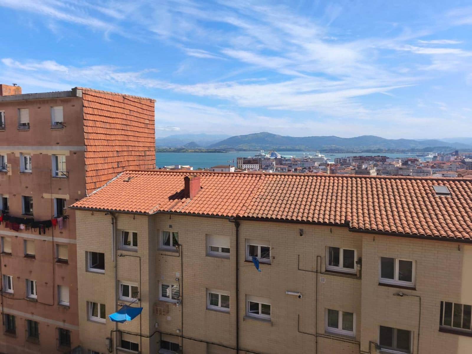 2 bedroom Flat for sale in Santander - € 289,000 (Ref: 9876438)