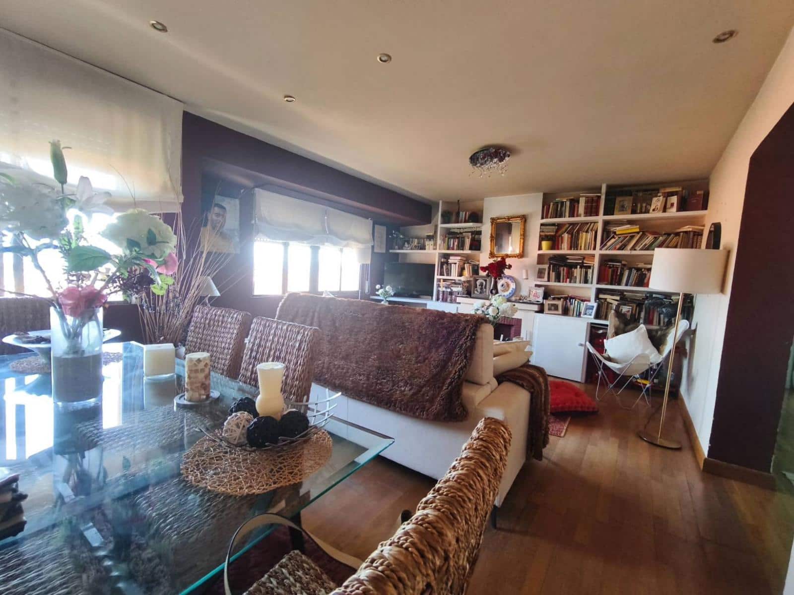 2 bedroom Flat for sale in Santander - € 289,000 (Ref: 9876438)
