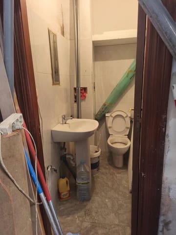 Kommersiell til salgs i Santander - € 53 000 (Ref: 9880754)