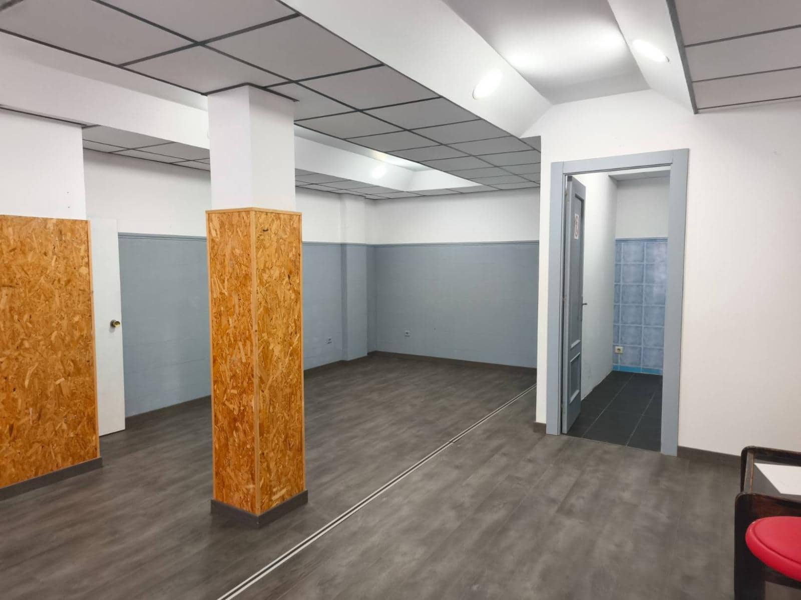 Kaupallinen myytävänä paikassa Santander - 59 000 € (Ref: 9900736)