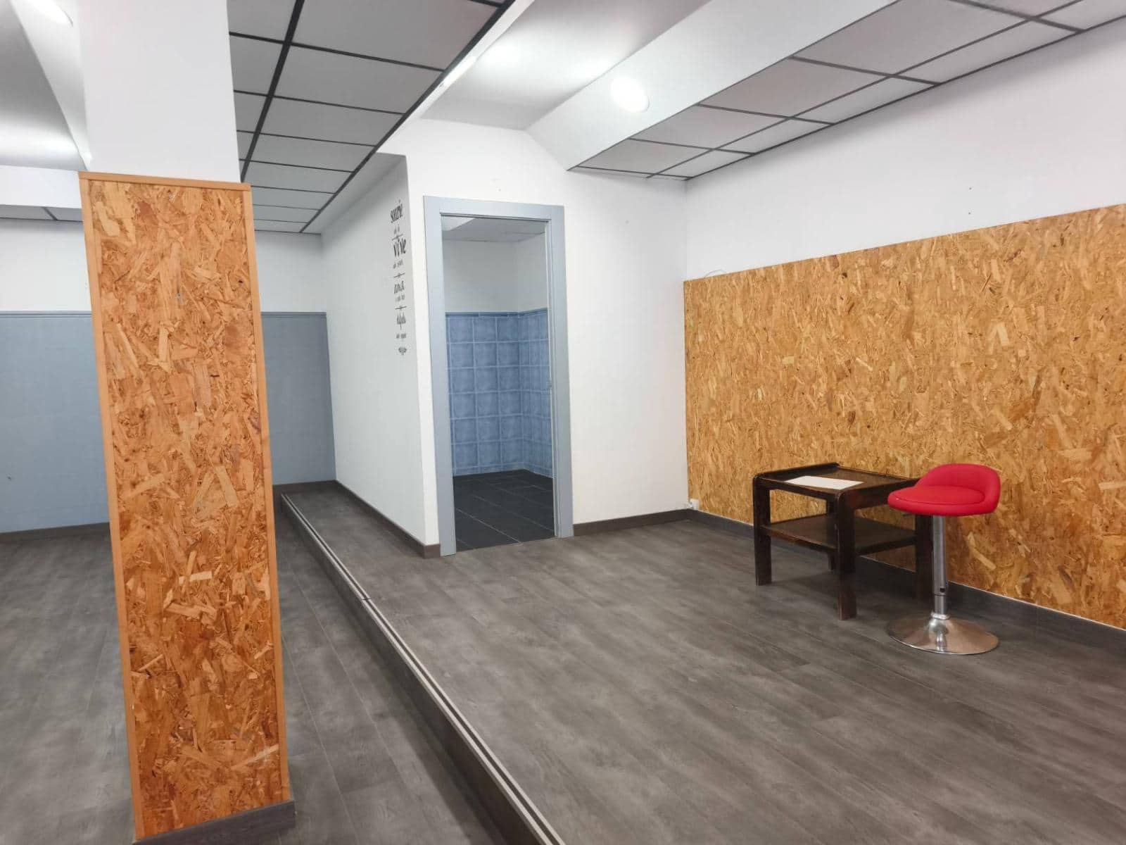 Kaupallinen myytävänä paikassa Santander - 59 000 € (Ref: 9900736)