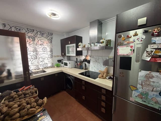 3 bedroom Semi-detached Villa for sale in Reocín - € 335,000 (Ref: 9910483)