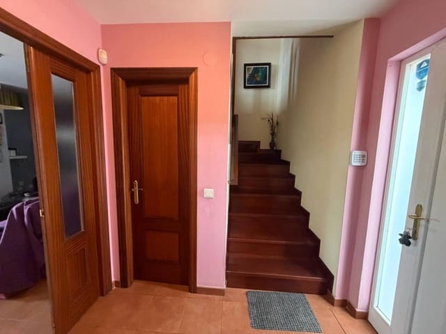 3 bedroom Semi-detached Villa for sale in Reocín - € 335,000 (Ref: 9910483)