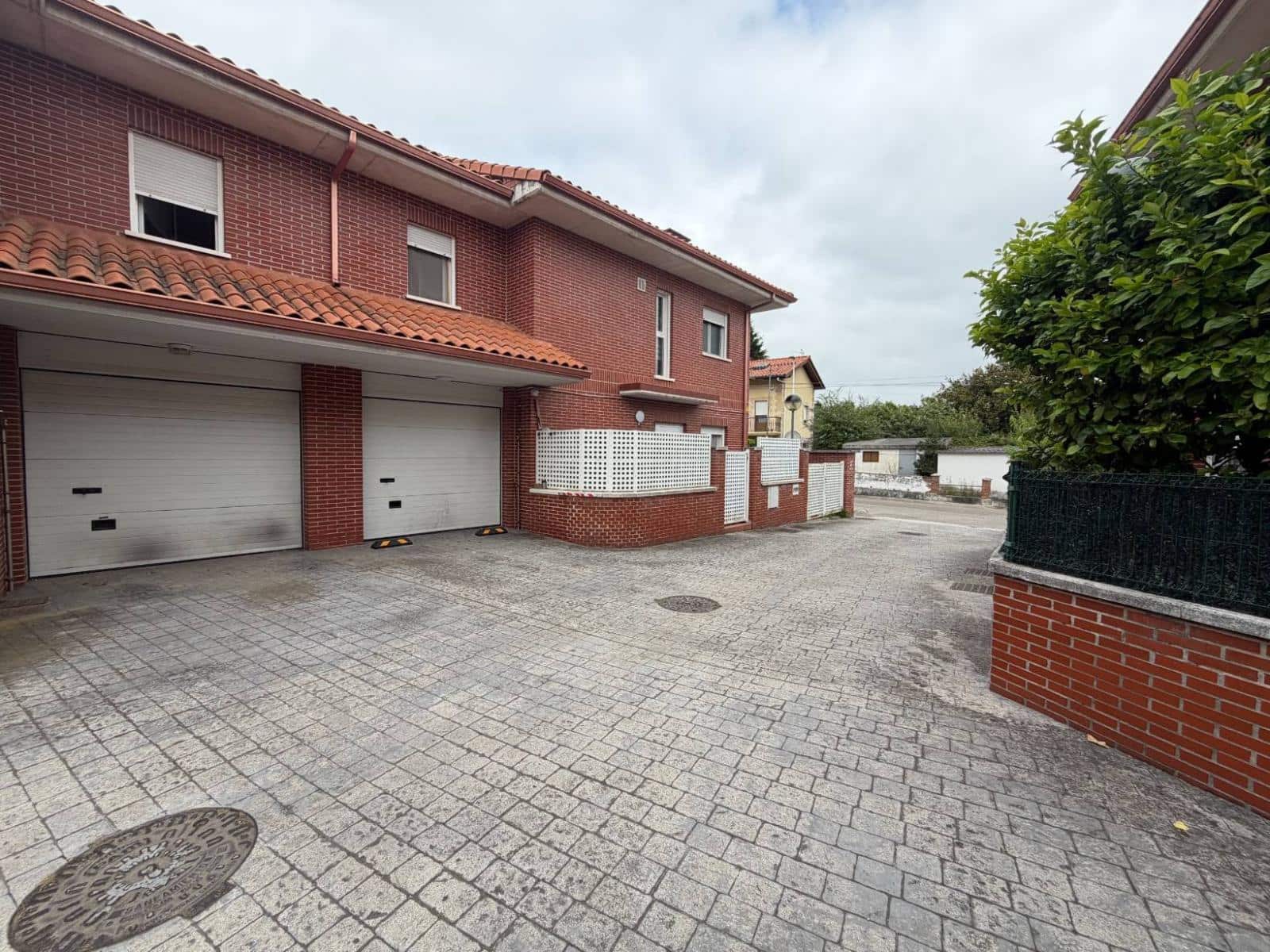 3 bedroom Semi-detached Villa for sale in Reocin - € 335,000 (Ref: 9910483)