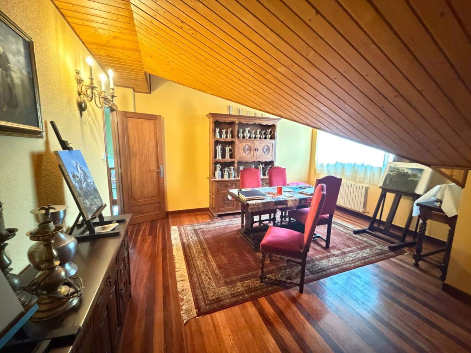 4 bedroom Semi-detached Villa for sale in Torrelavega - € 490,000 (Ref: 9910484)