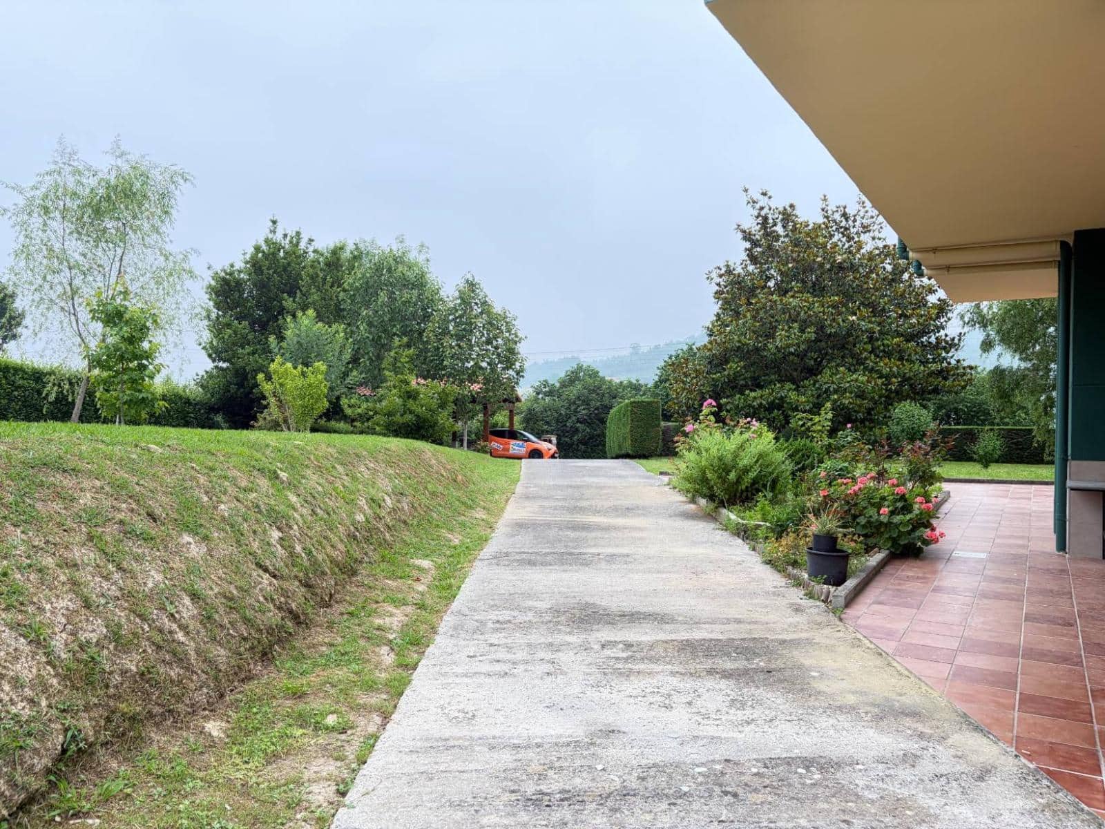 4 bedroom Semi-detached Villa for sale in Torrelavega - € 490,000 (Ref: 9910484)