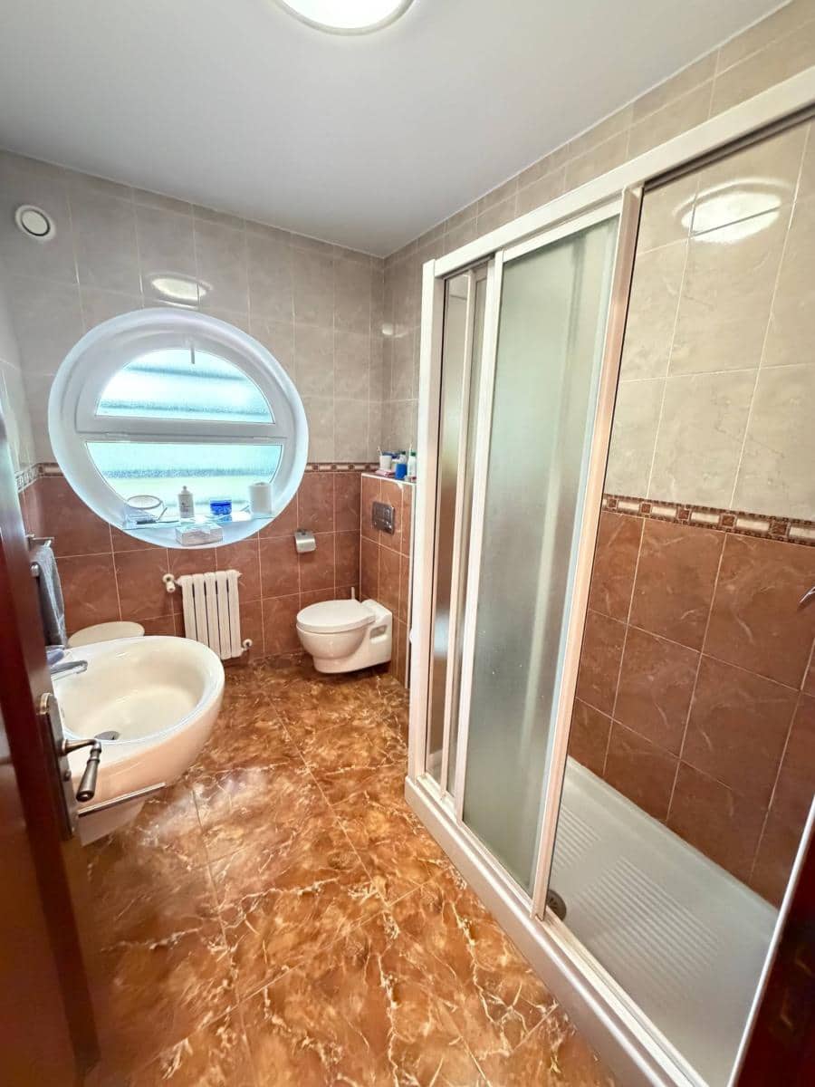 4 bedroom Semi-detached Villa for sale in Torrelavega - € 490,000 (Ref: 9910484)