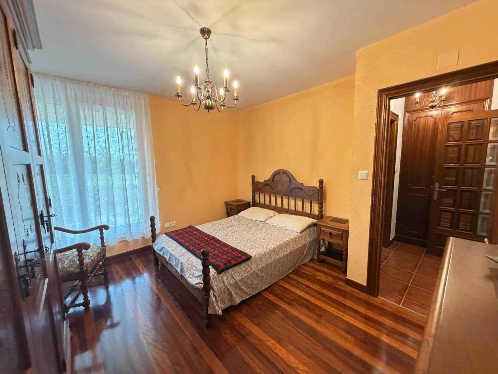 4 bedroom Semi-detached Villa for sale in Torrelavega - € 490,000 (Ref: 9910484)