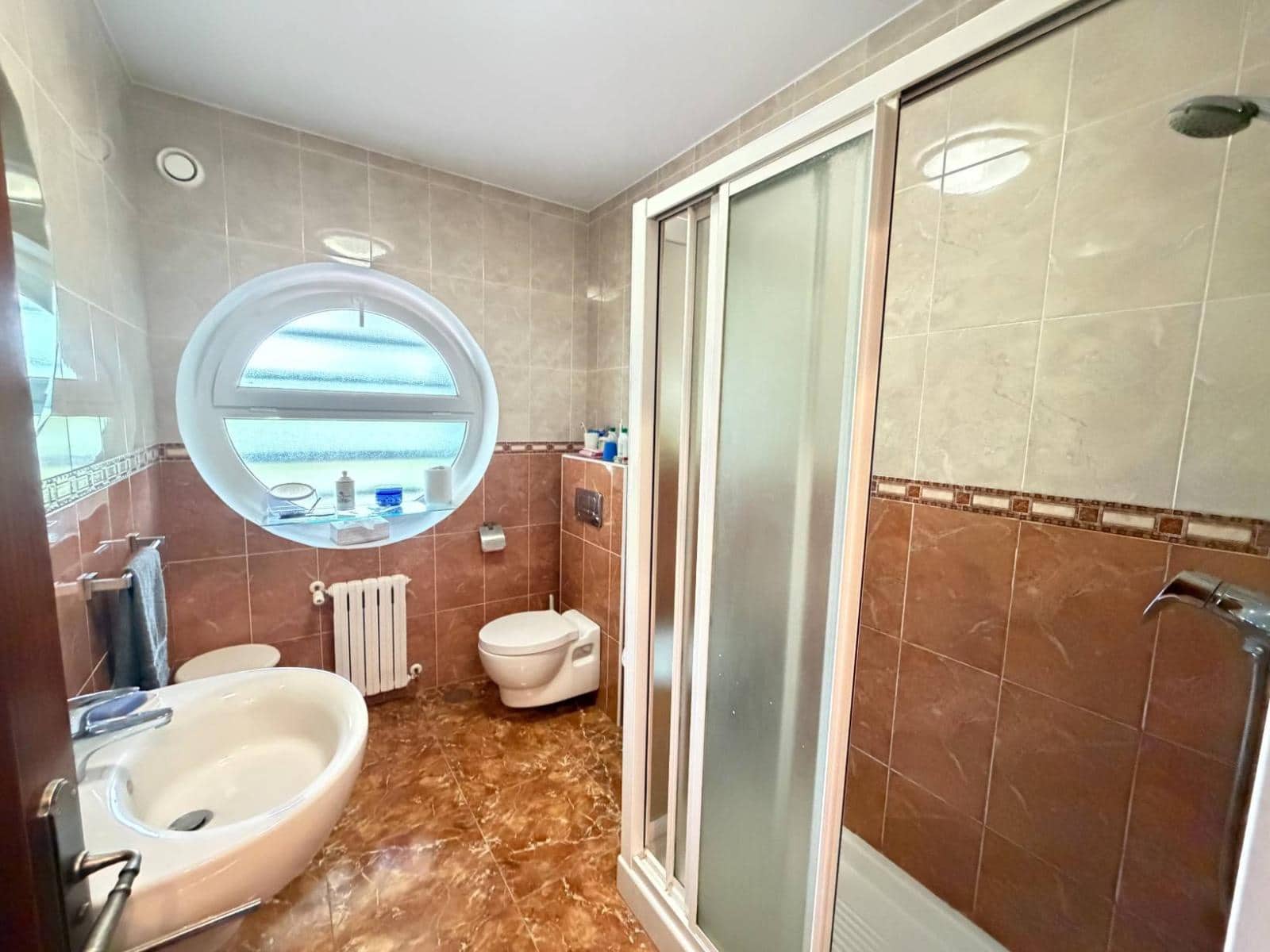 4 bedroom Semi-detached Villa for sale in Torrelavega - € 490,000 (Ref: 9910484)