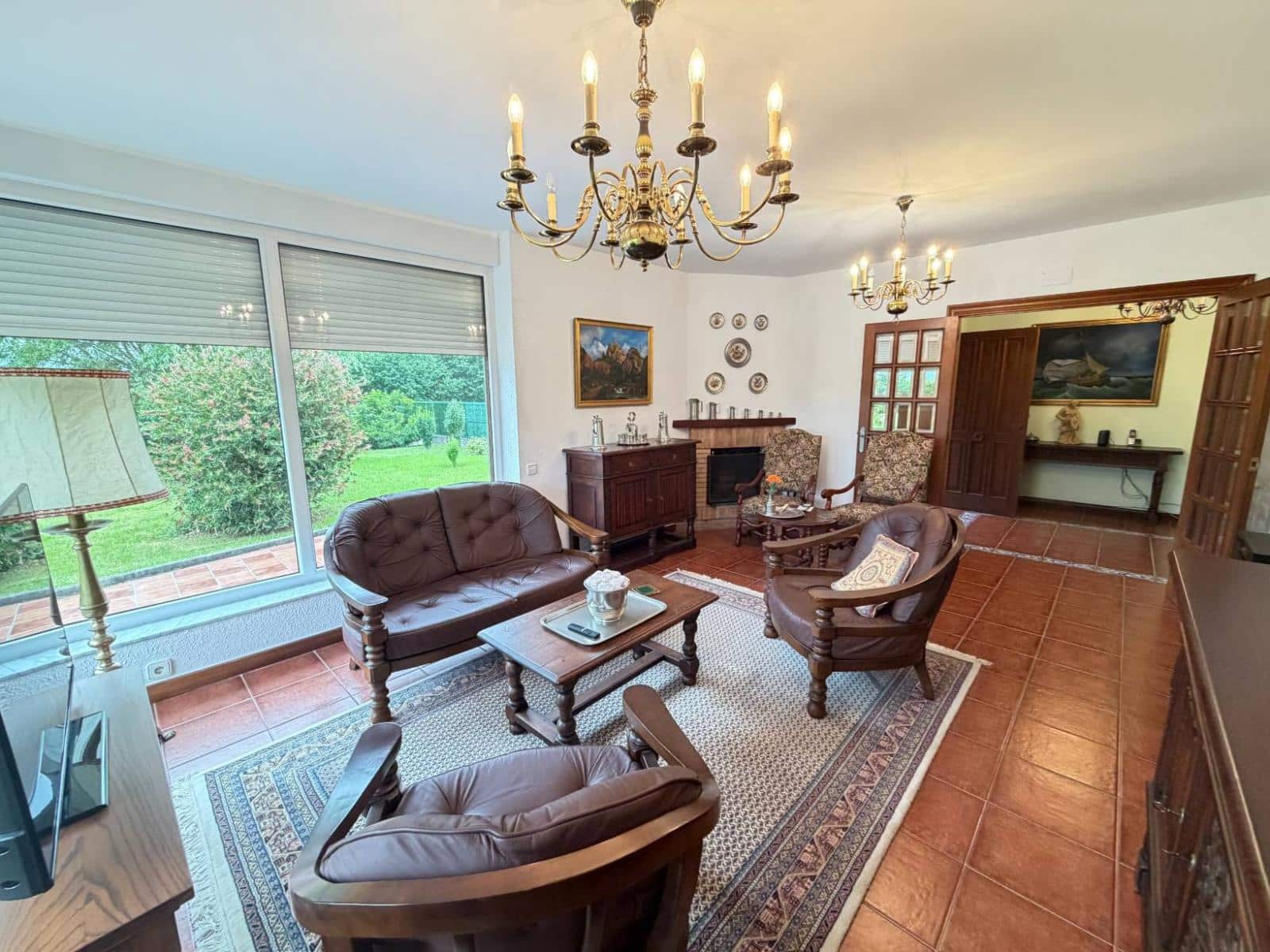 4 bedroom Semi-detached Villa for sale in Torrelavega - € 490,000 (Ref: 9910484)