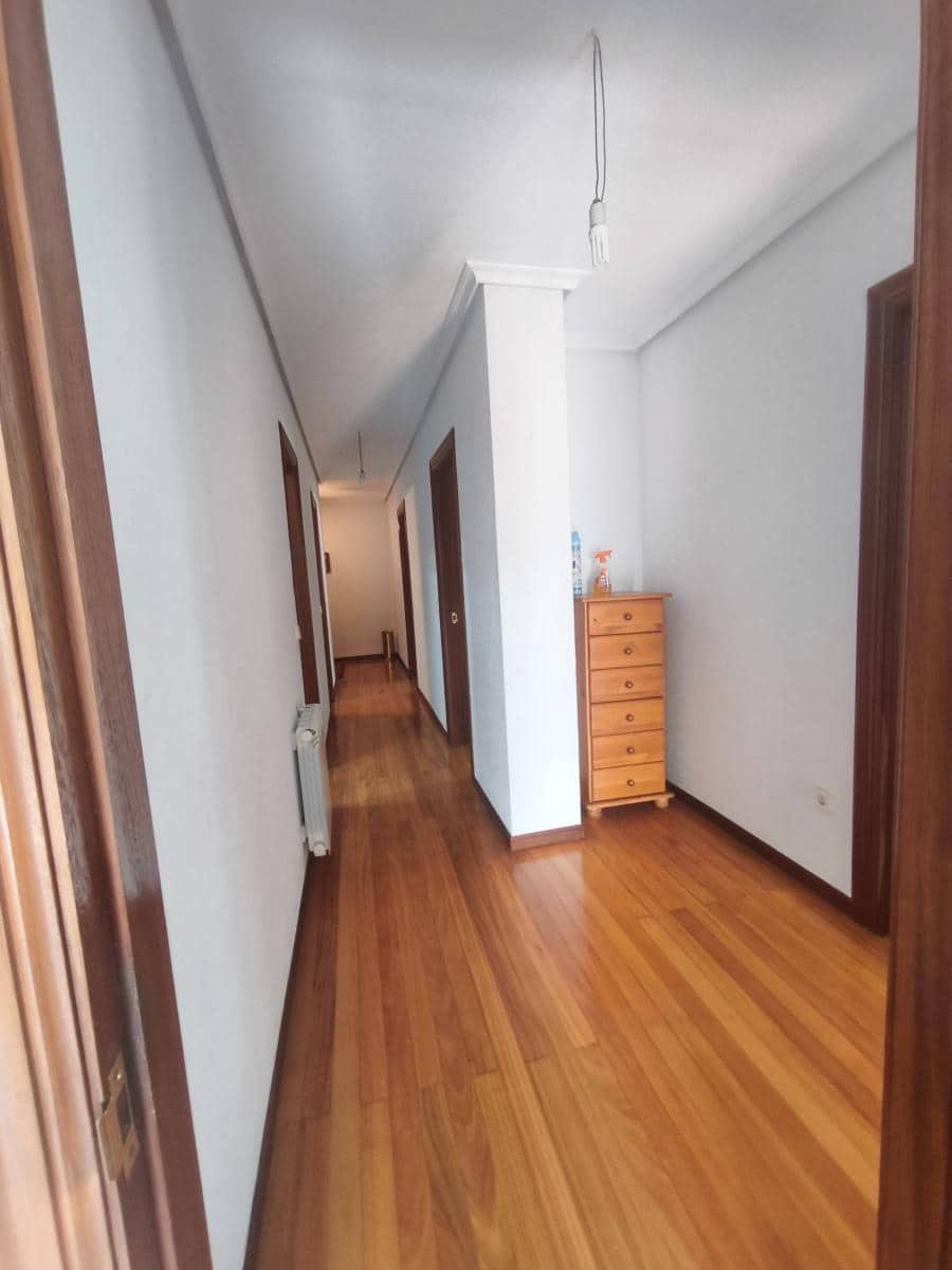 Piso de 3 habitaciones en Polaciones en venta - 169.000 € (Ref: 9933736)