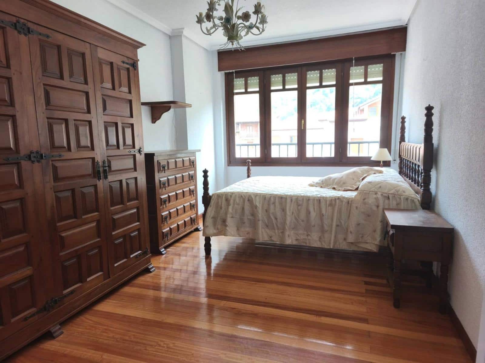 Piso de 3 habitaciones en Polaciones en venta - 169.000 € (Ref: 9933736)