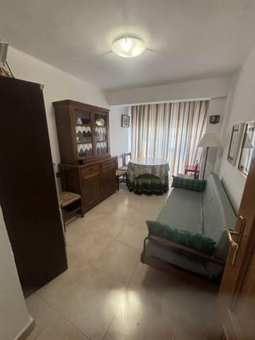 2 quarto Apartamento para arrendar em Santander - 700 € (Ref: 9939608)