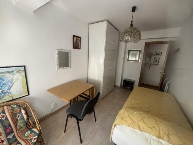 2 quarto Apartamento para arrendar em Santander - 700 € (Ref: 9939608)