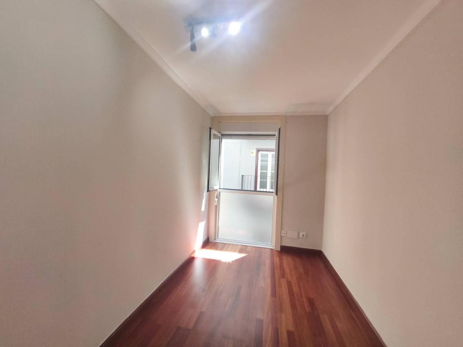 2 bedroom Flat for sale in Santander - € 175,000 (Ref: 9970302)