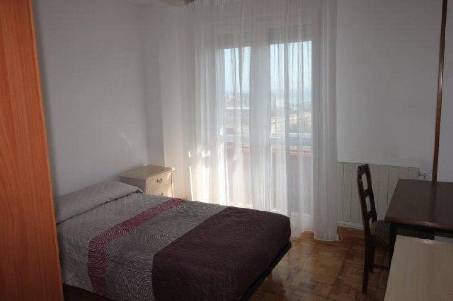 3 bedroom Flat for rent in Santander - € 825 (Ref: 9994253)