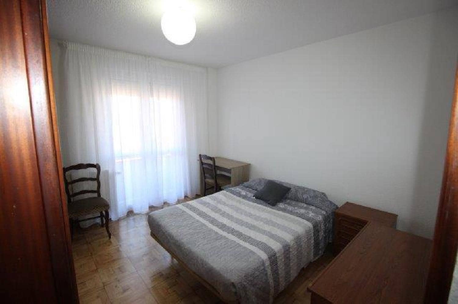 3 bedroom Flat for rent in Santander - € 825 (Ref: 9994253)