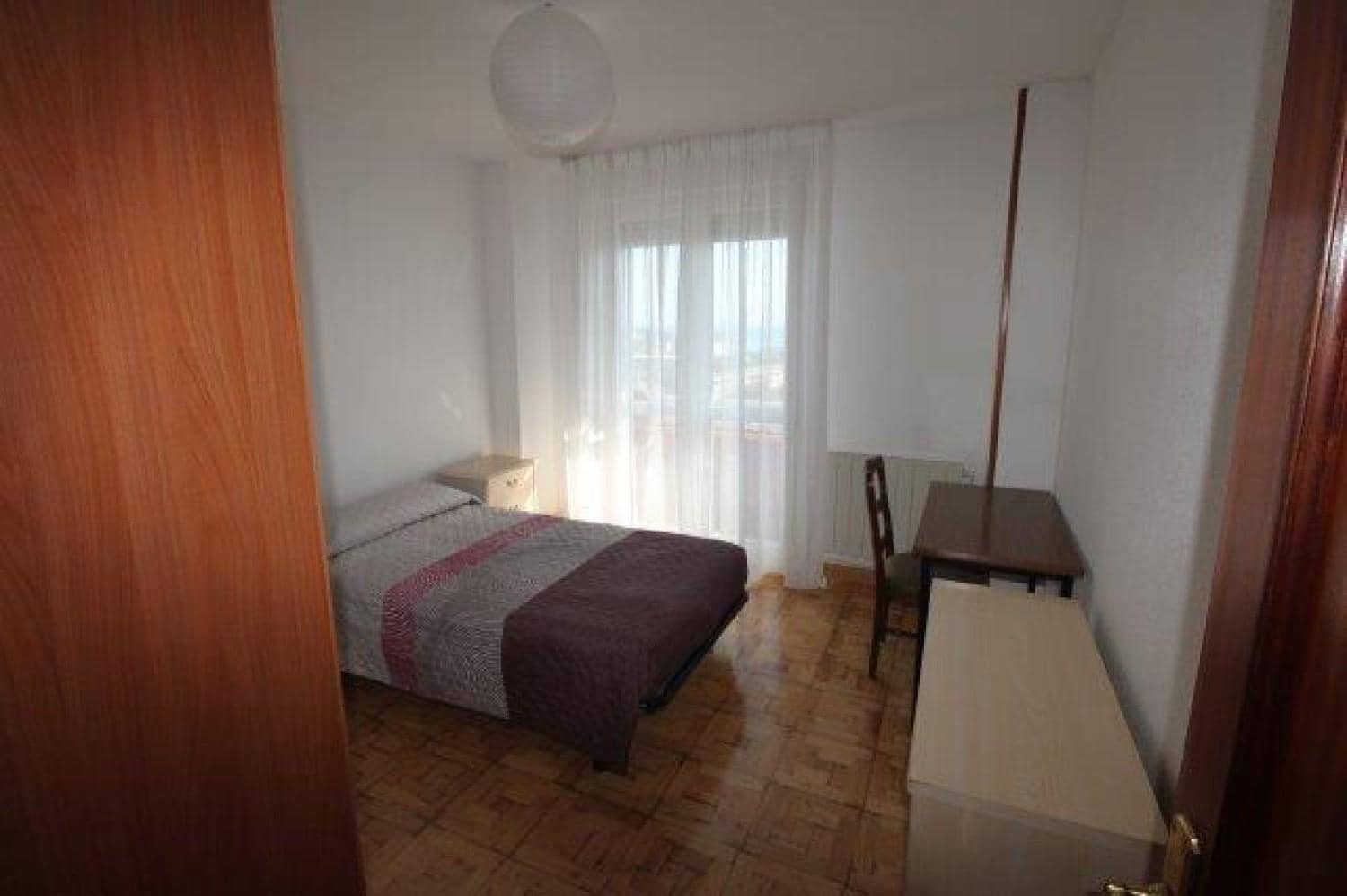 3 bedroom Flat for rent in Santander - € 825 (Ref: 9994253)
