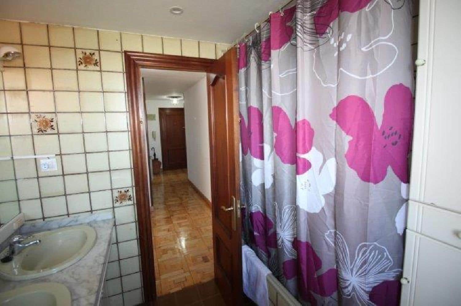 3 bedroom Flat for rent in Santander - € 825 (Ref: 9994253)