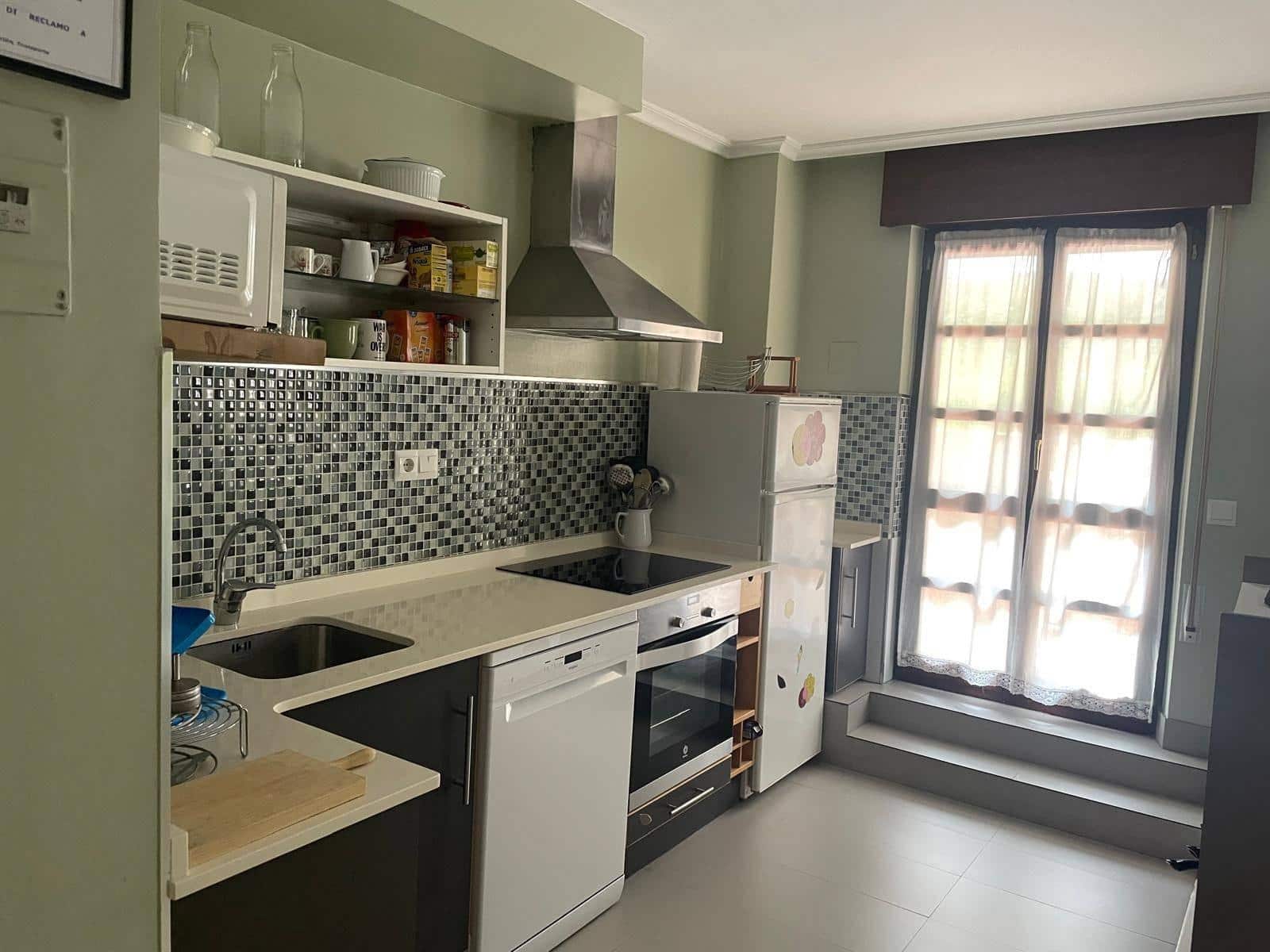 2 makuuhuone Huoneisto myytävänä paikassa Comillas mukana 
autotalli - 390 000 € (Ref: 9999566)