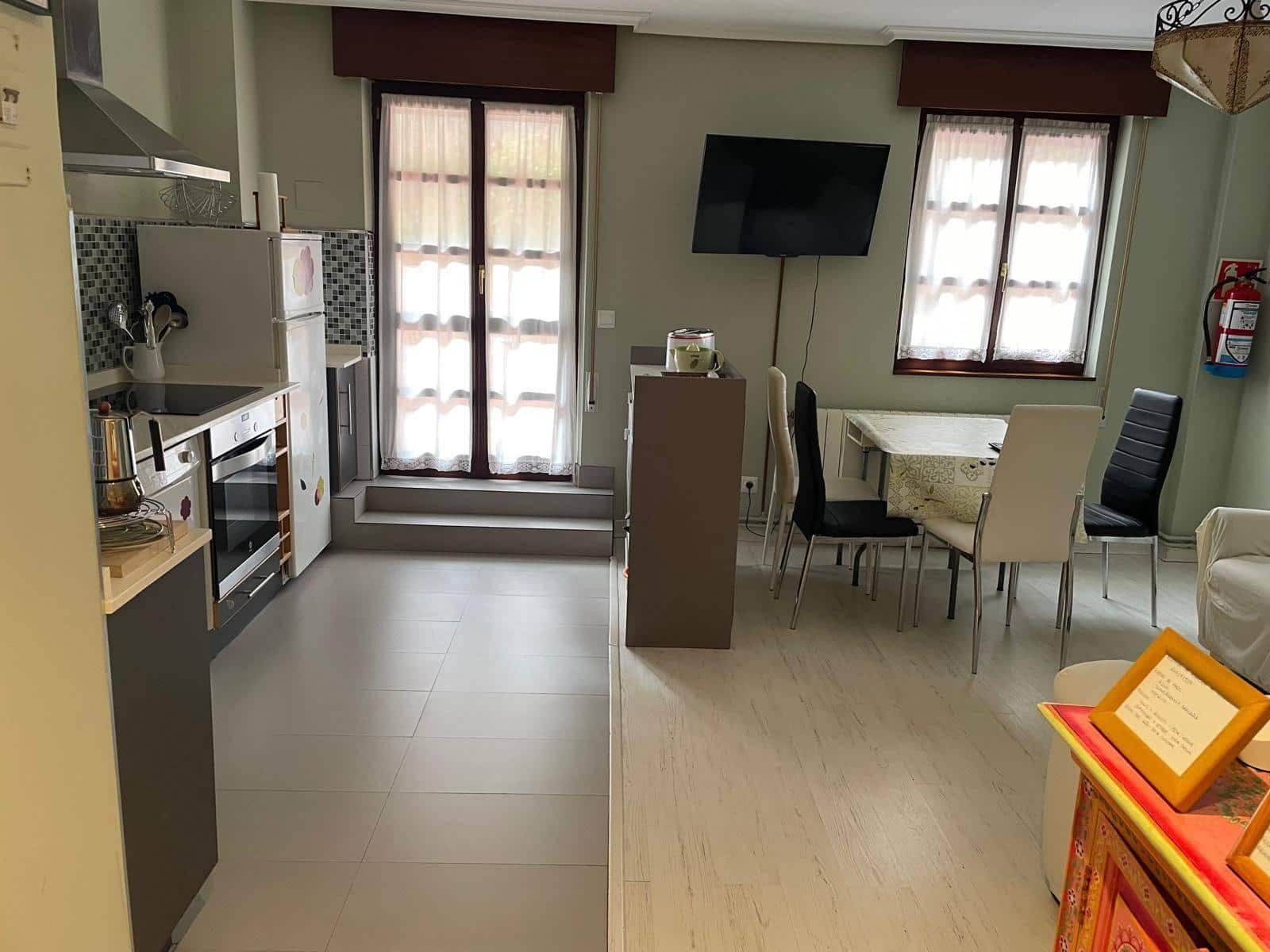 2 makuuhuone Huoneisto myytävänä paikassa Comillas mukana 
autotalli - 390 000 € (Ref: 9999566)