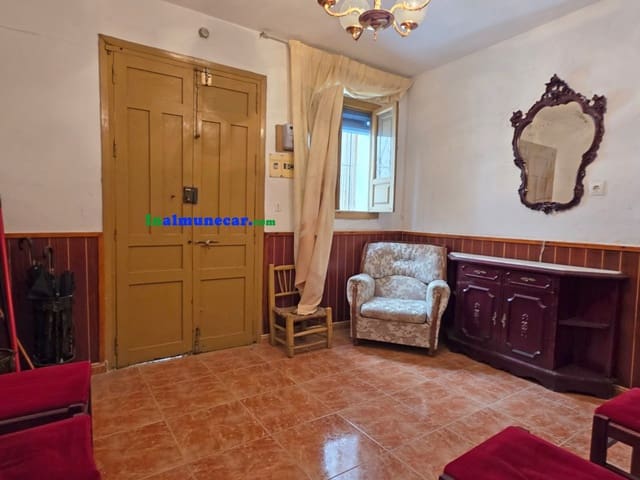 6 slaapkamer Huis te koop in Otívar - € 115.000 (Ref: 10017094)