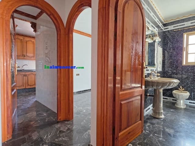 3 bedroom Flat for sale in Almuñécar - € 210,000 (Ref: 10017095)
