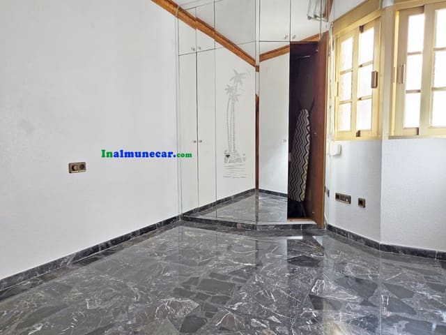 3 bedroom Flat for sale in Almuñécar - € 210,000 (Ref: 10017095)