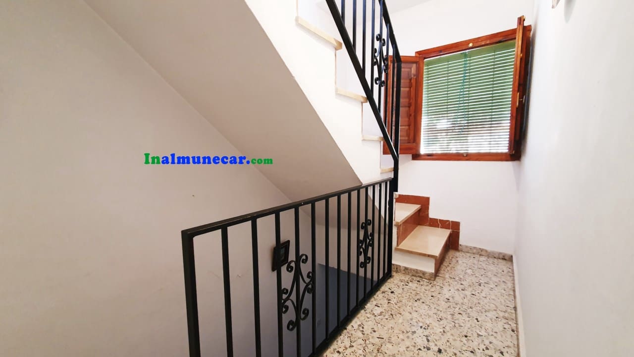 5 soveværelse Byhus til salg i Otivar - € 130.000 (Ref: 8540521)